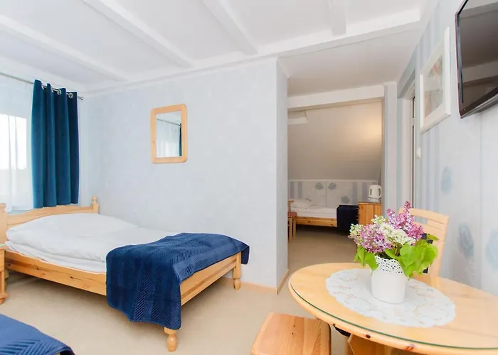 Проживание в семье Aquarius *